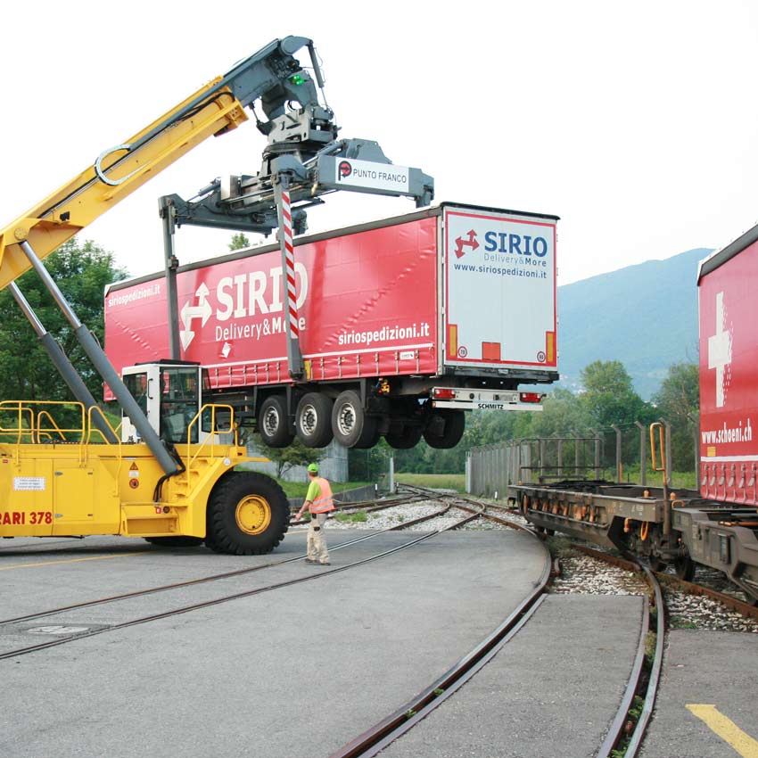 posizionamemento-di-camion-su-rotaie-sirio